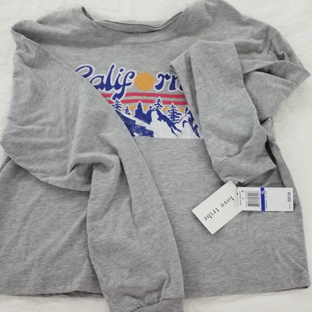 Long Sleeve Love Tribe XL new top